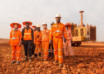 SMB-WINING récolte 3 000m2 de riz à Batipon-Wamounou