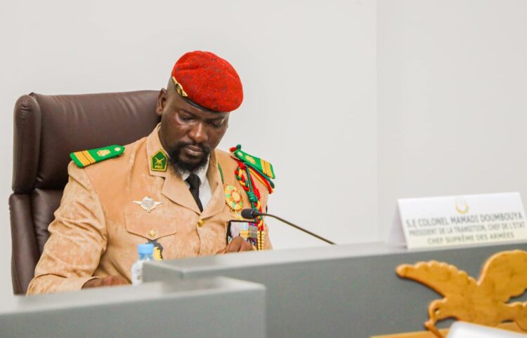 Le président de la transition veut relancer les usines de l’Etat à l’arrêt