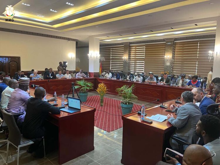 Discussions autour du suivi et du contrôle des projets miniers en Guinée
