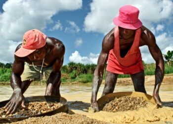 Or et diamant : le gouvernement annonce la suspension du secteur artisanal
