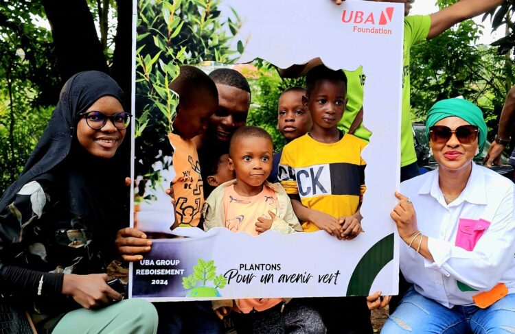 UBA accompagne l’ONG PACTES pour le reboisement de 1 000 plants à Conakry
