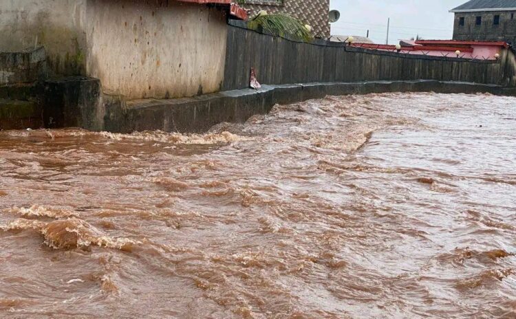 Inondations à Conakry : Plus de 3 400 ménages impactés selon l’ANGUCH