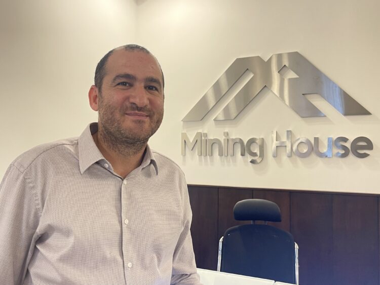 Entretien avec l’optimiste Mahmoud Akrah, PDG de Mining House
