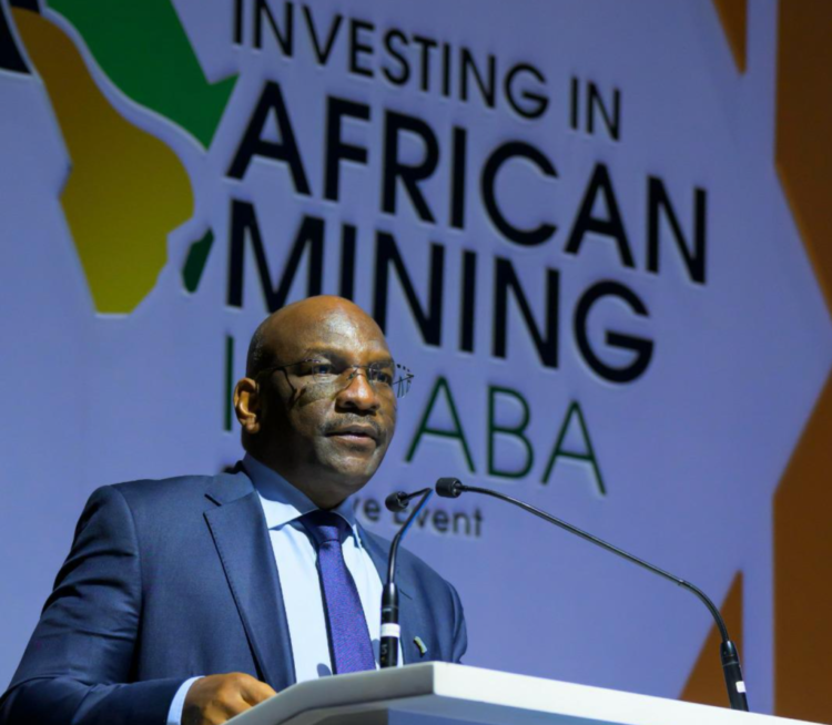 Afreximbank va injecter 10 milliards USD pour l’industrialisation du secteur minier africain