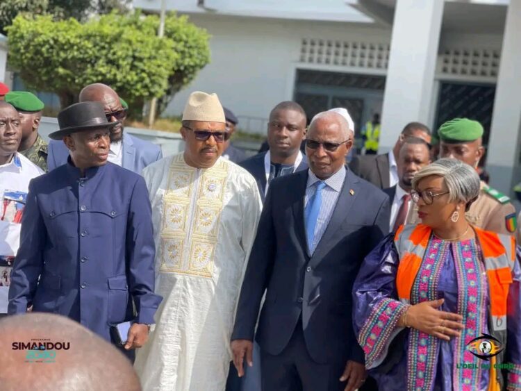 Processus électoral : premier lot de kits électoraux réceptionné à Conakry