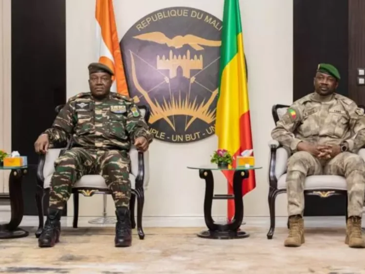 Le Mali et le Niger s’allient pour ravitailler en carburant le nord malien