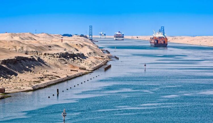 Canal de Suez : réduction de 15 % pour les porte-conteneurs d’au moins 130 000 tonnes