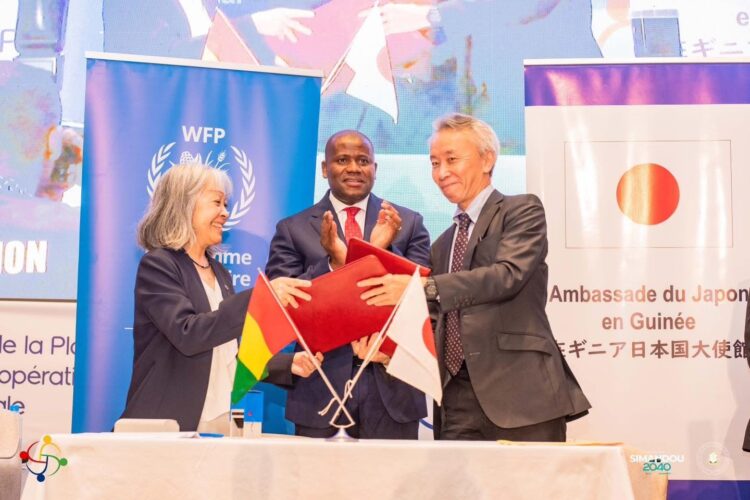 PAM octroie un don de 18 milliards GNF à la Guinée