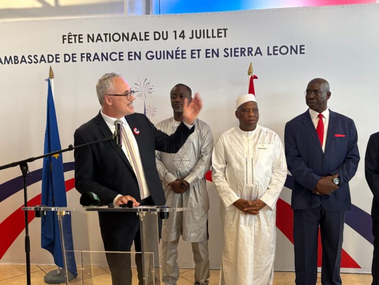 Référendum en Guinée : la France prône la neutralité et le dialogue