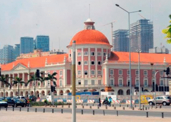 Angola : 2,5 milliards de transactions digitales enregistrées en 2024