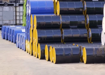 Pétrole : l’AIE libère 400 millions de barils, mais le Brent dépasse de nouveau 100 dollars