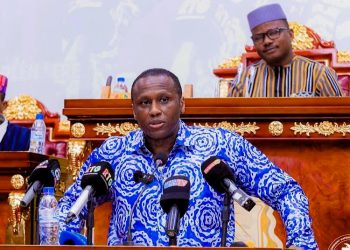 Allocution du gouverneur Karamo Kaba devant le CNT : qu’est-ce qu’on retient ?