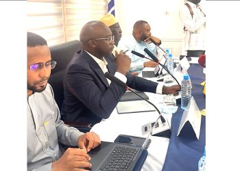 Le patronat réunit ses membres pour trouver une issue à la crise du cash