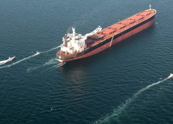 L’Iran annonce la réouverture du détroit d’Ormuz : le pétrole recule nettement sur les marchés