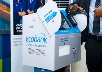 Ecobank Guinée lance un kiosque bancaire autonome pour accélérer l’accès aux services financiers