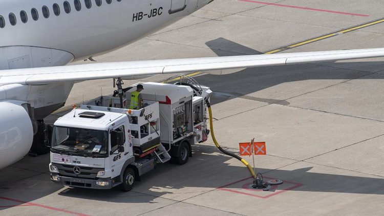 Kérosène : la crise du détroit d’Ormuz fait flamber les prix des billets