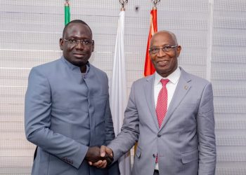 Le premier ministre rencontre des investisseurs dans le cadre de la modernisation du système sanitaire en Guinée