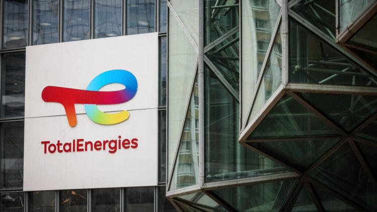 TotalEnergies renforce son portefeuille d&rsquo;énergies renouvelables en rachetant des actifs de Shell