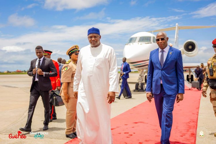 Le président Gambien à Conakry pour renforcer la coopération bilatérale